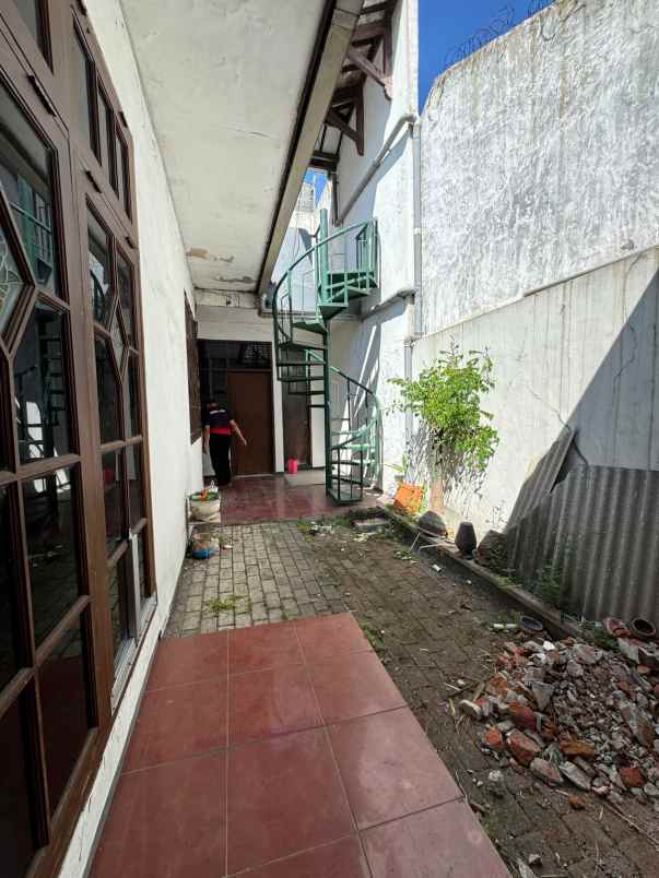 dijual rumah klampis semolo timur