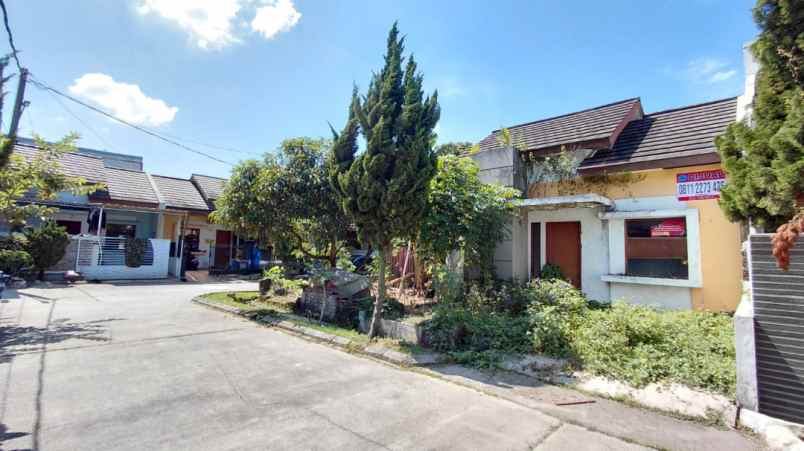 dijual rumah komplek batujajar