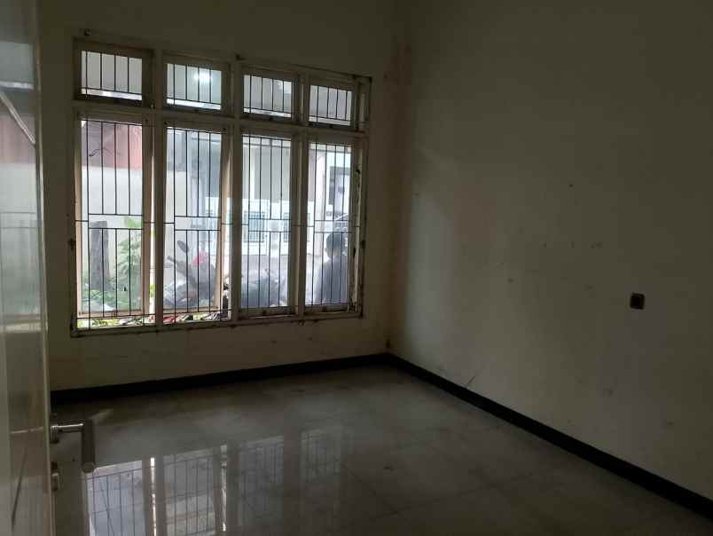 dijual rumah komplek buaran duren sawit