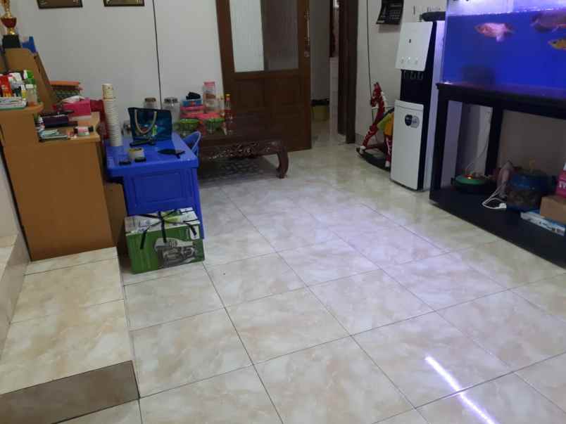 dijual rumah komplek cipageran asri kel