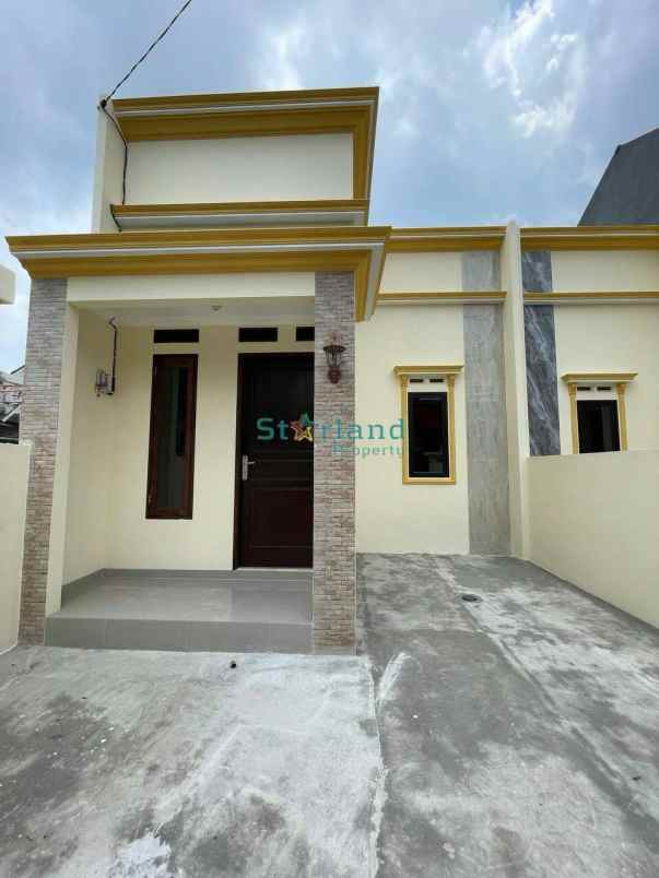 dijual rumah komplek deplu