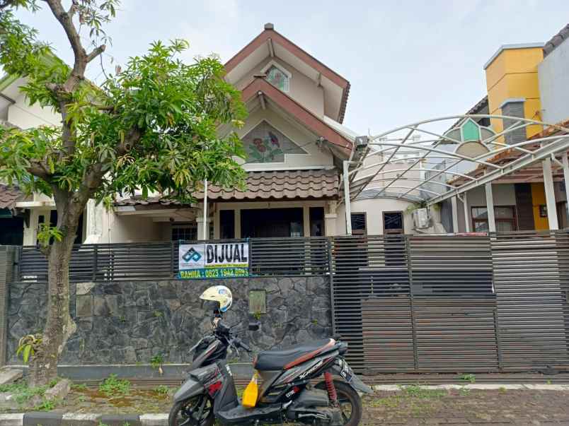 dijual rumah komplek gading regency