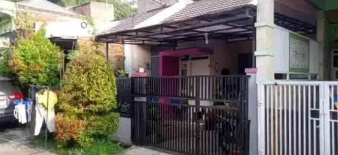 dijual rumah komplek green city view