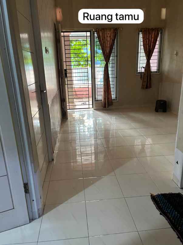 dijual rumah komplek perumahan grand