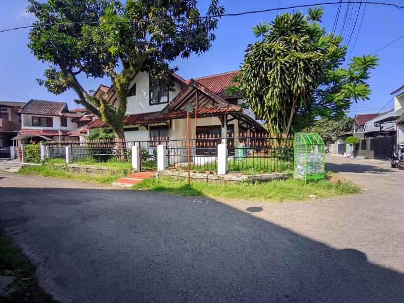 dijual rumah komplek turangga buahbatu