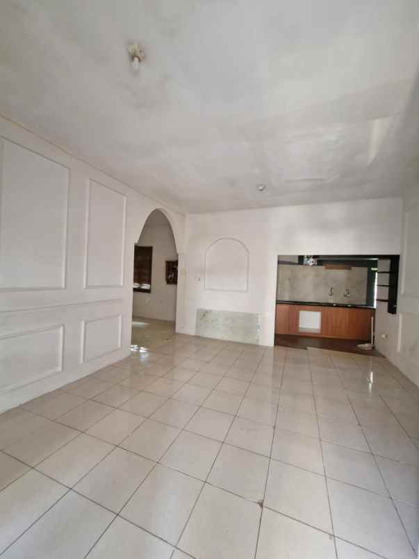 dijual rumah komplek vijaya kusuma