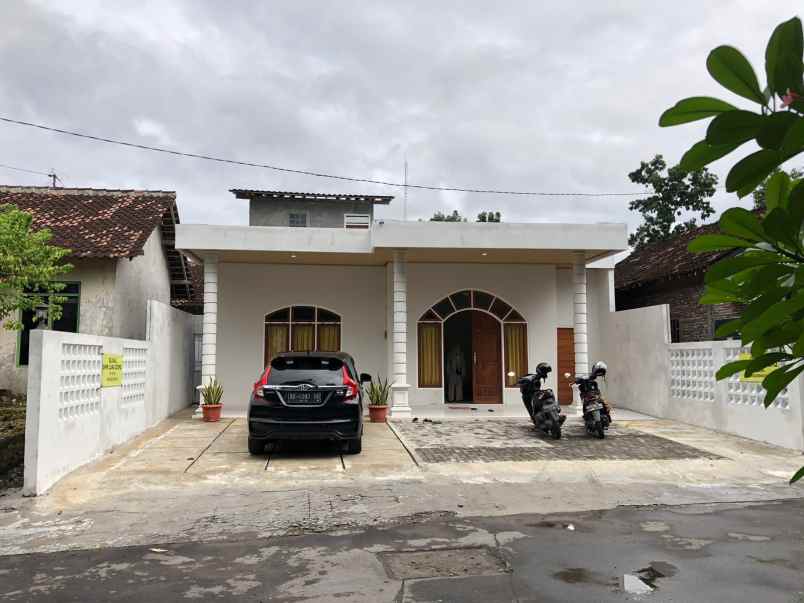 dijual rumah kongklangan kotesan