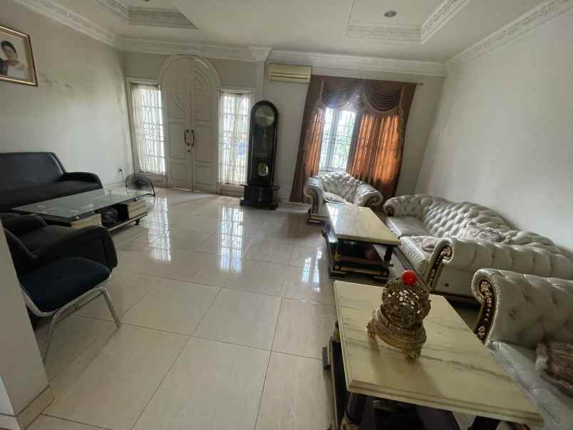 dijual rumah kota wisata cibubur