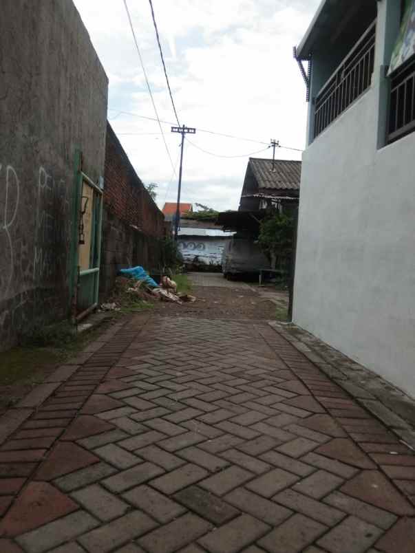 dijual rumah kutisari