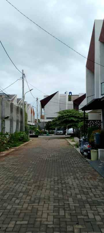 dijual rumah lampiri jatibening pondok gede