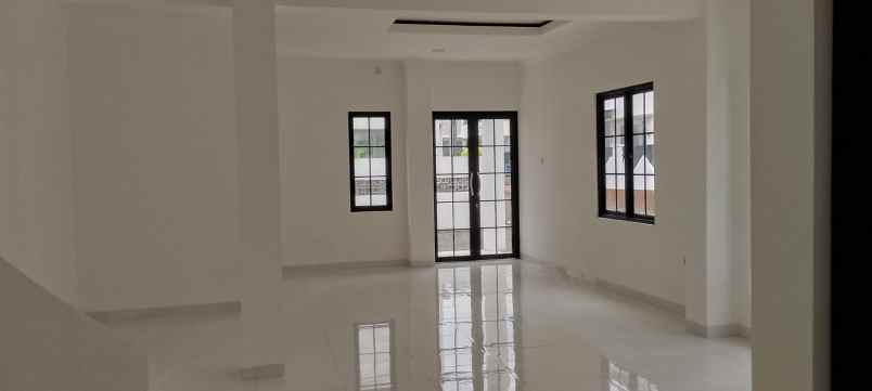 dijual rumah lampiri pondok kelapa