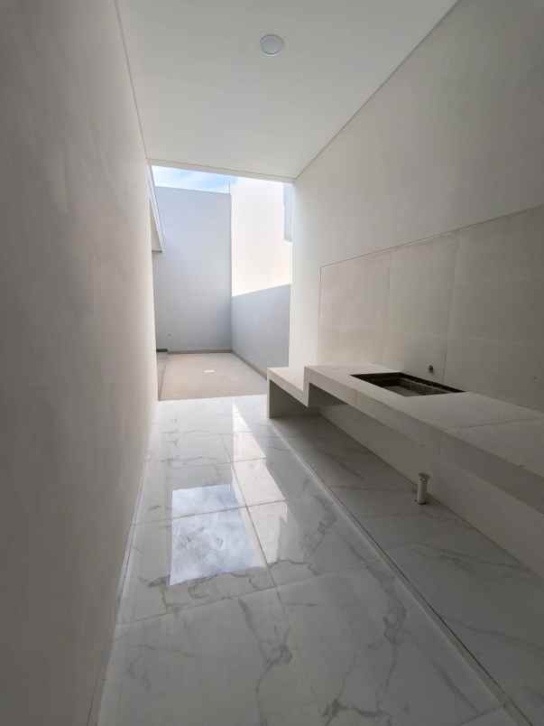 dijual rumah lebak arum