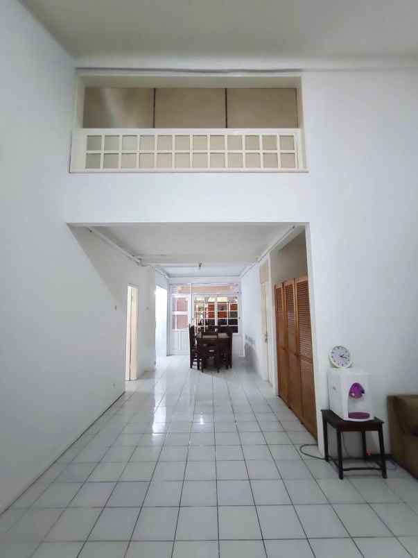 dijual rumah lebak bulus