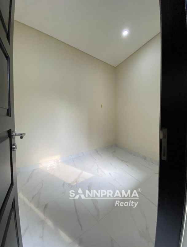 dijual rumah limo limo depok