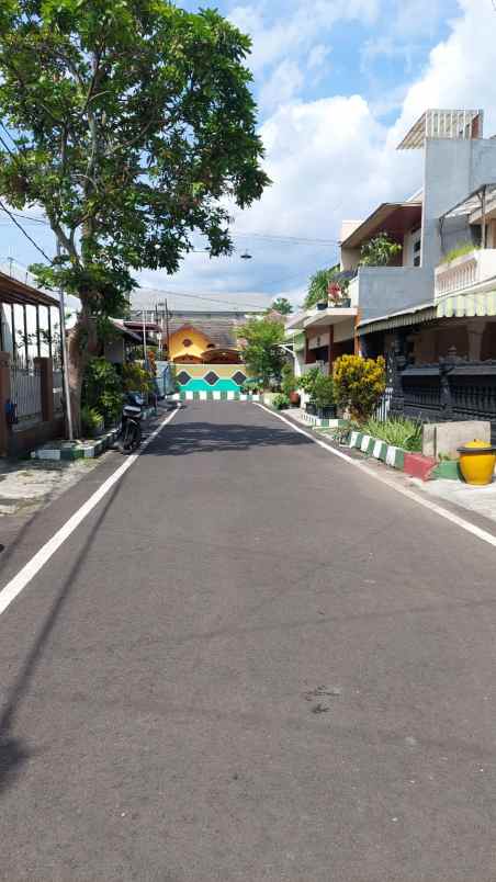 dijual rumah lokasi simpang sulfat utara kota malang
