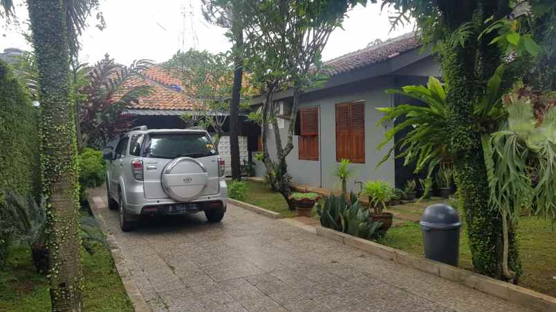 dijual rumah luas harga murah