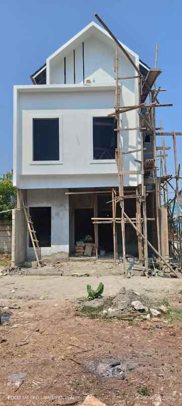 dijual rumah lubang buaya