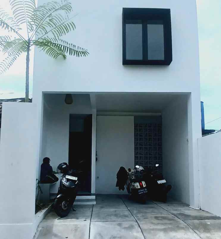 dijual rumah maguwoharjo