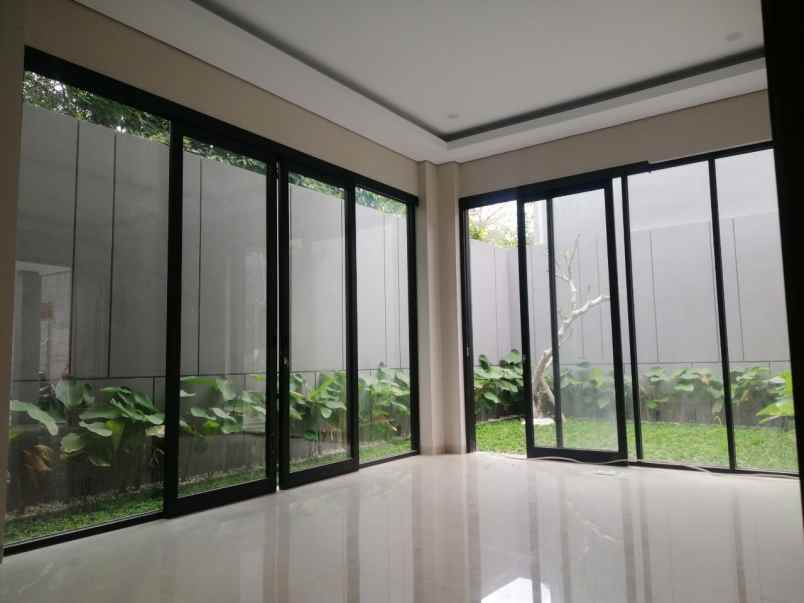 dijual rumah maguwoharjo depok sleman