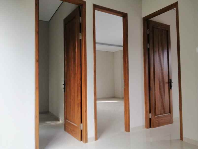 dijual rumah maguwoharjo depok sleman