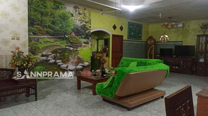 dijual rumah mampang depok