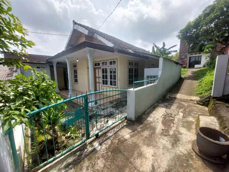 dijual rumah mangliawan wendit malang