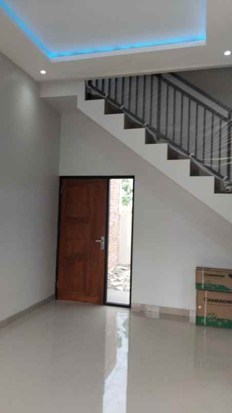 dijual rumah mangunharjo