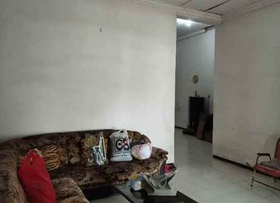 dijual rumah manyar indah