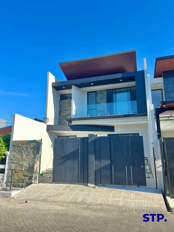 dijual rumah manyar jaya