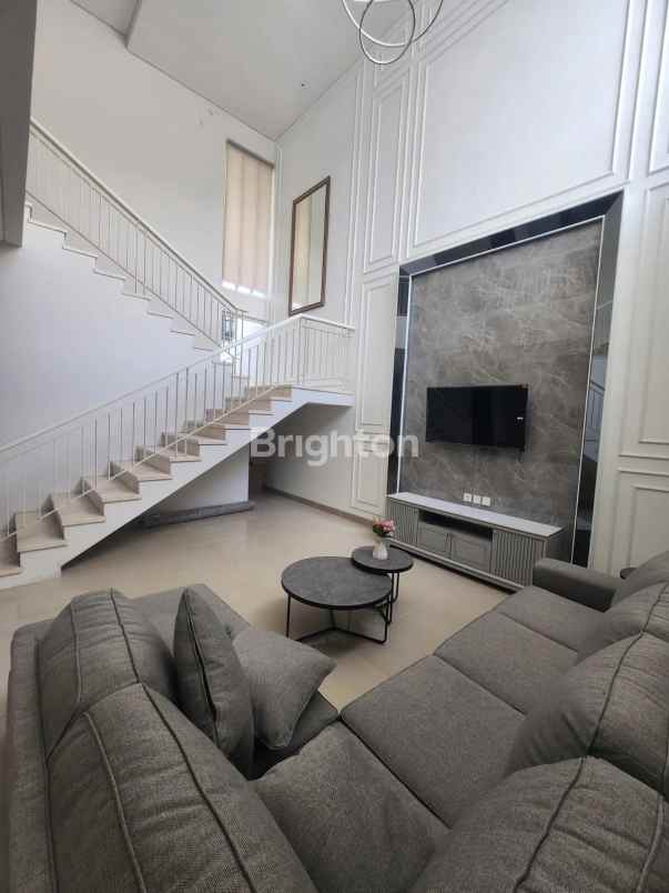 dijual rumah manyar jaya