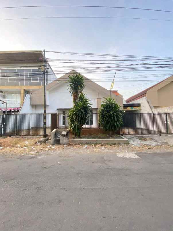 dijual rumah manyar kertoadi