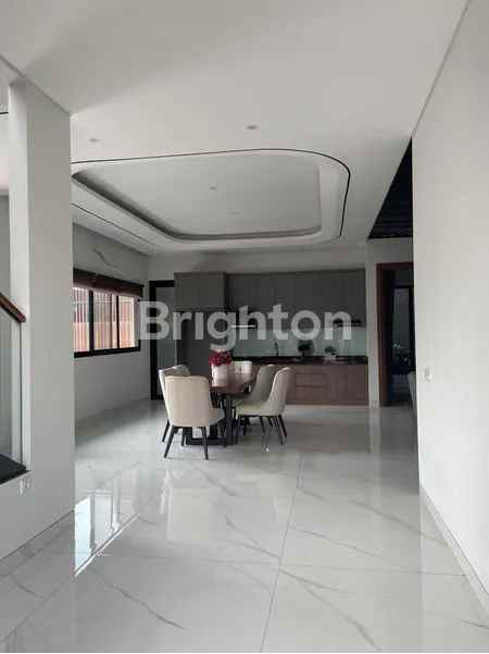 dijual rumah manyar kertoadi