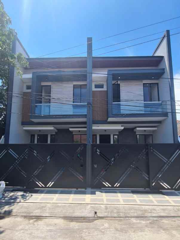 dijual rumah manyar tirtoyoso selatan