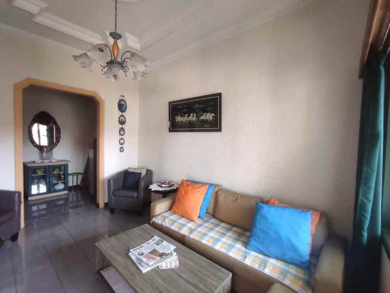 dijual rumah margahayu raya