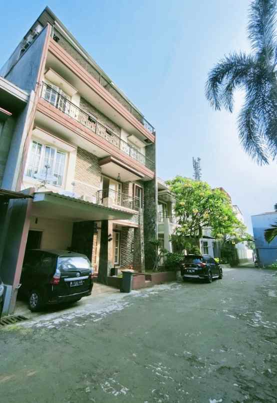 dijual rumah matraman jakarta timur