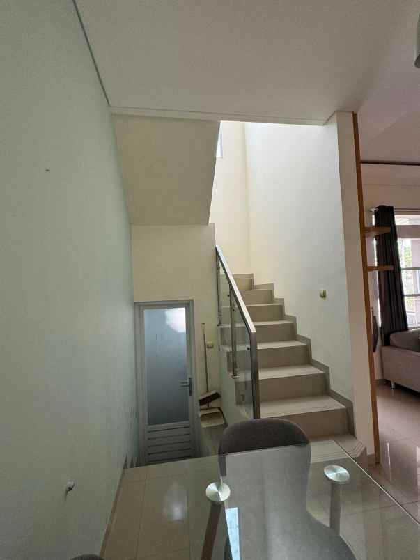 dijual rumah mekarwangi