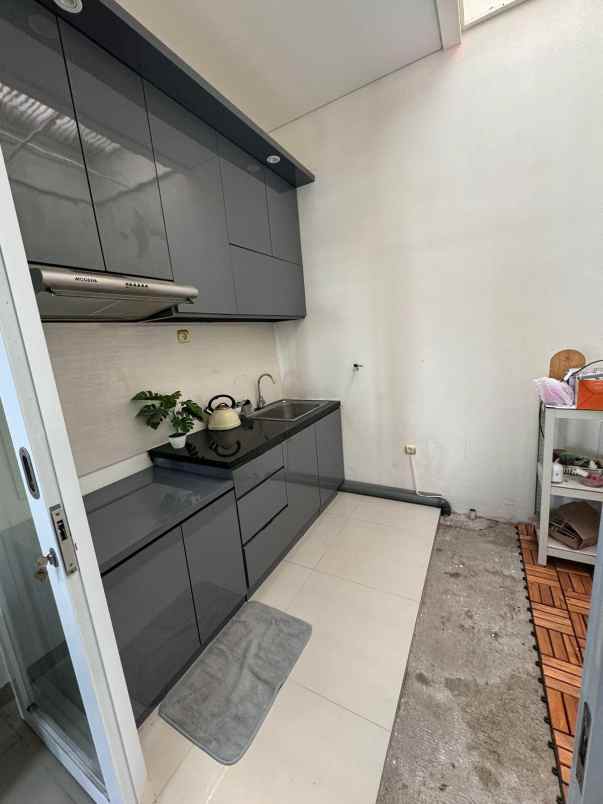 dijual rumah mekarwangi