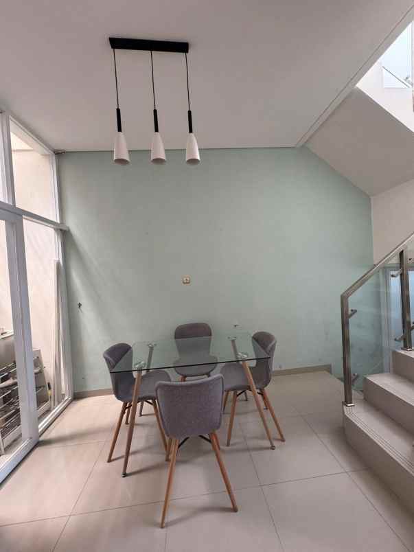 dijual rumah mekarwangi