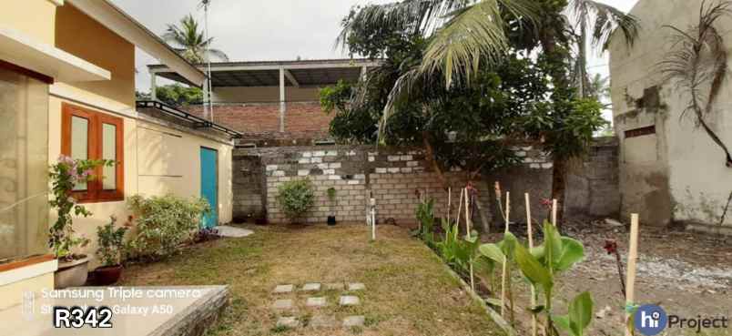 dijual rumah meninting batu layar