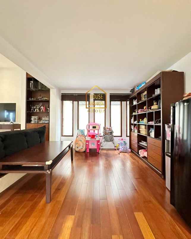 dijual rumah menteng