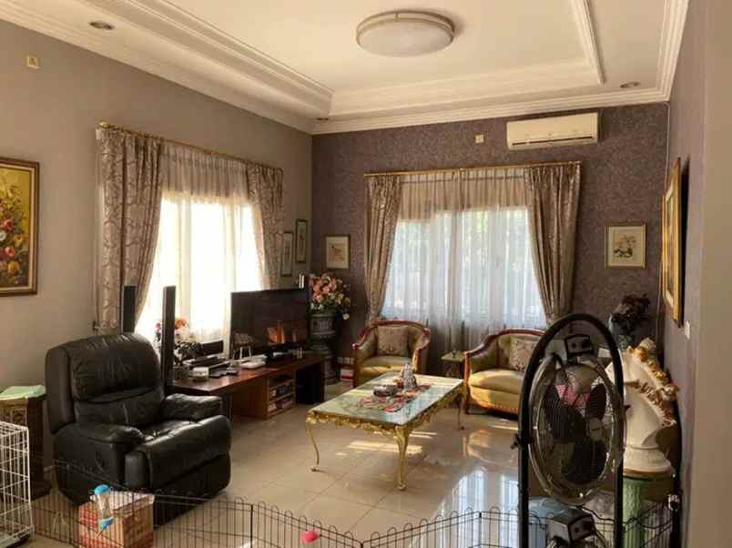 dijual rumah meruya utara kec kembangan