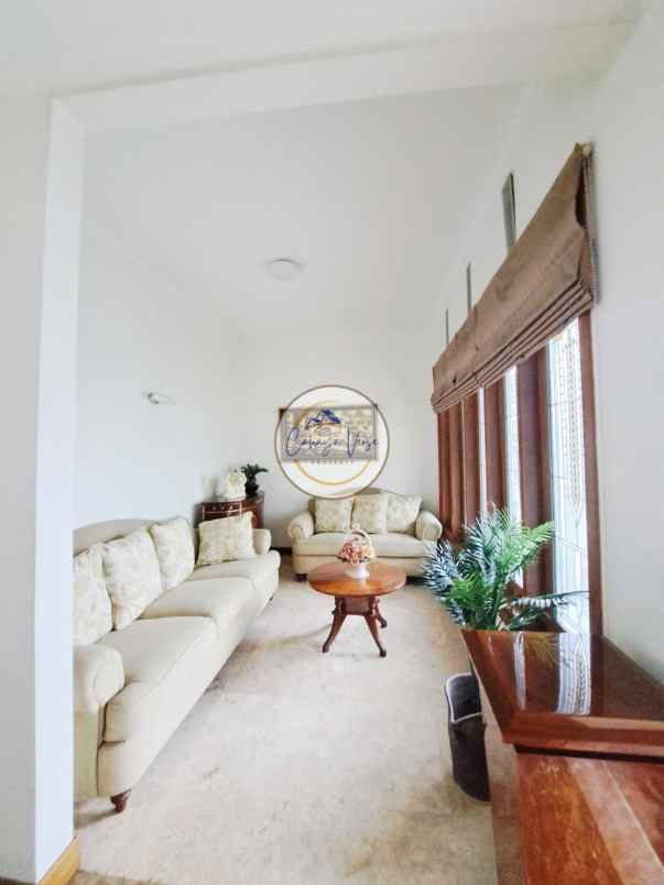 dijual rumah mewah batununggal elok buah batu bandung