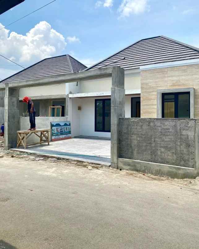 dijual rumah mindi sukoharjo kec