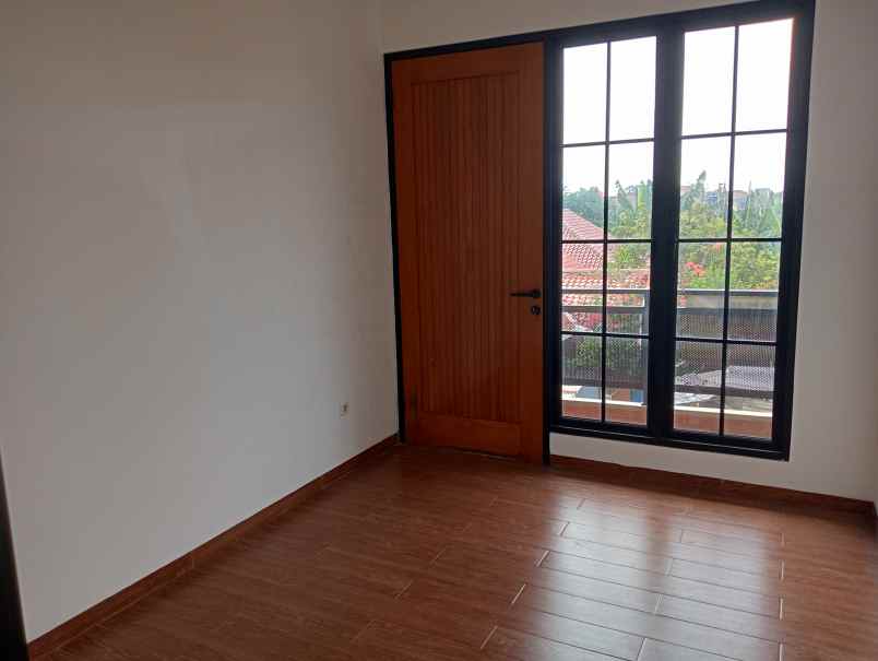 dijual rumah minimalis dekat pintu tol kukusan depok