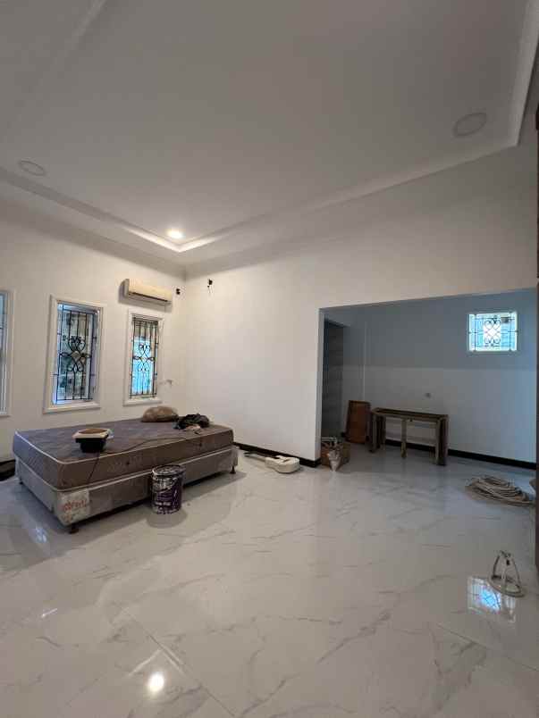 dijual rumah mulyosari