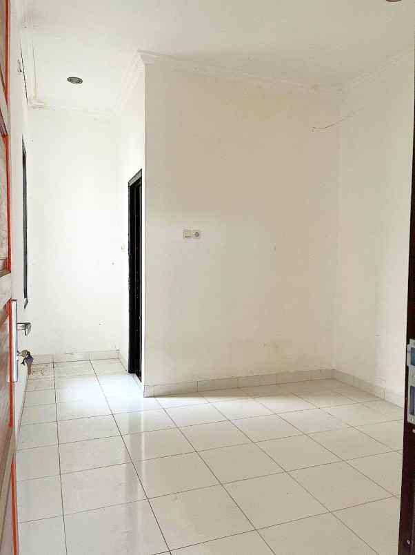 dijual rumah mustika jaya