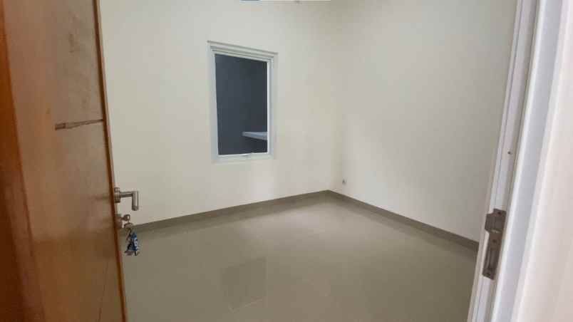 dijual rumah mustikajaya