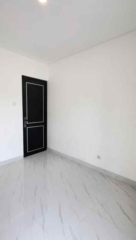 dijual rumah mustikajaya