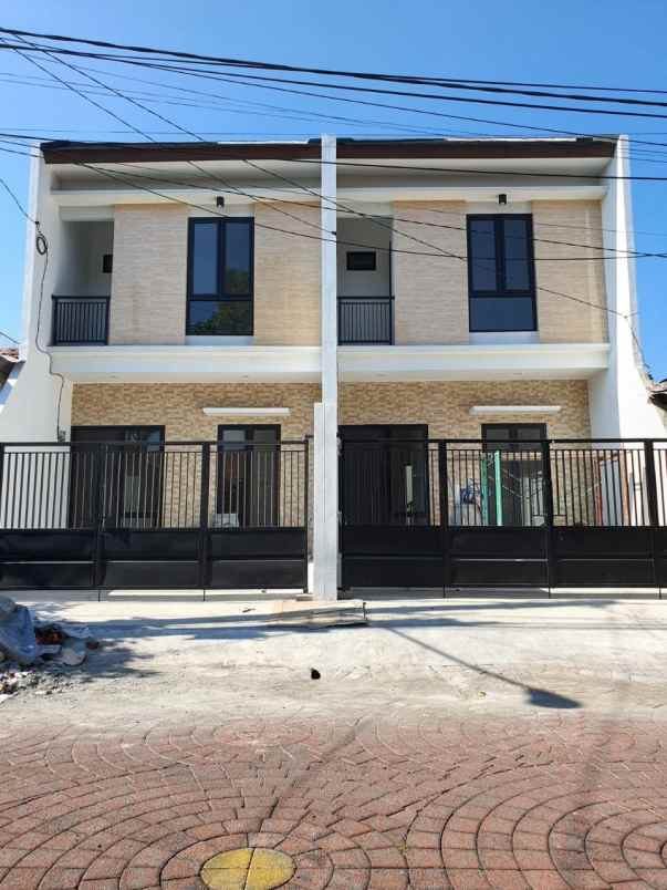 dijual rumah nirwana eksekutif rungkut