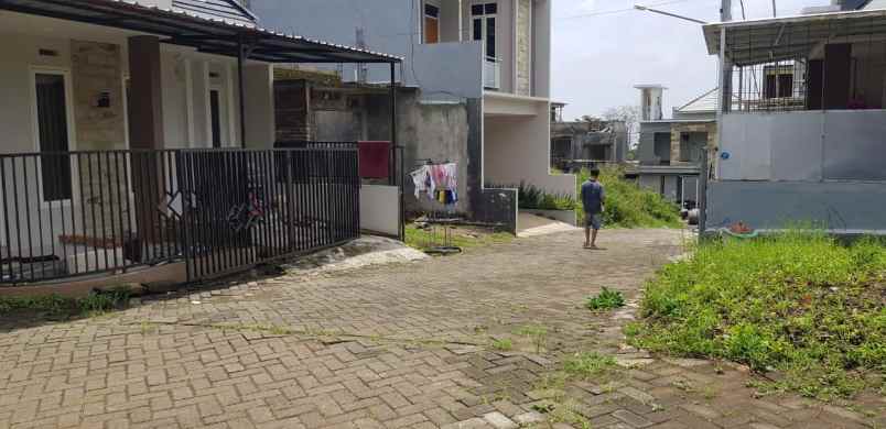 dijual rumah oro oro ombo